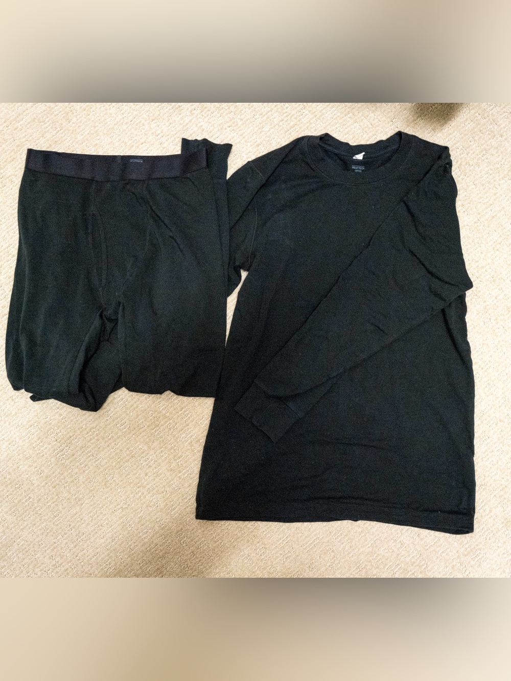 Uniqlo Men’s Heat Tech Extra Warm Set Size S